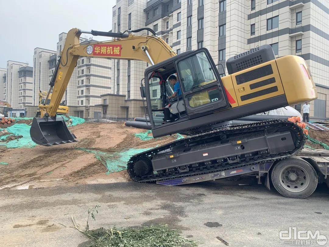 潍柴“心”动力，雷沃工程机械新产品交机火热进行中